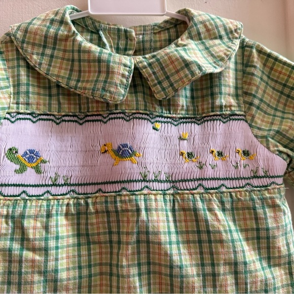 Wish Upon a Star Smocked Turtles Shorts Set - Picture 6 of 11